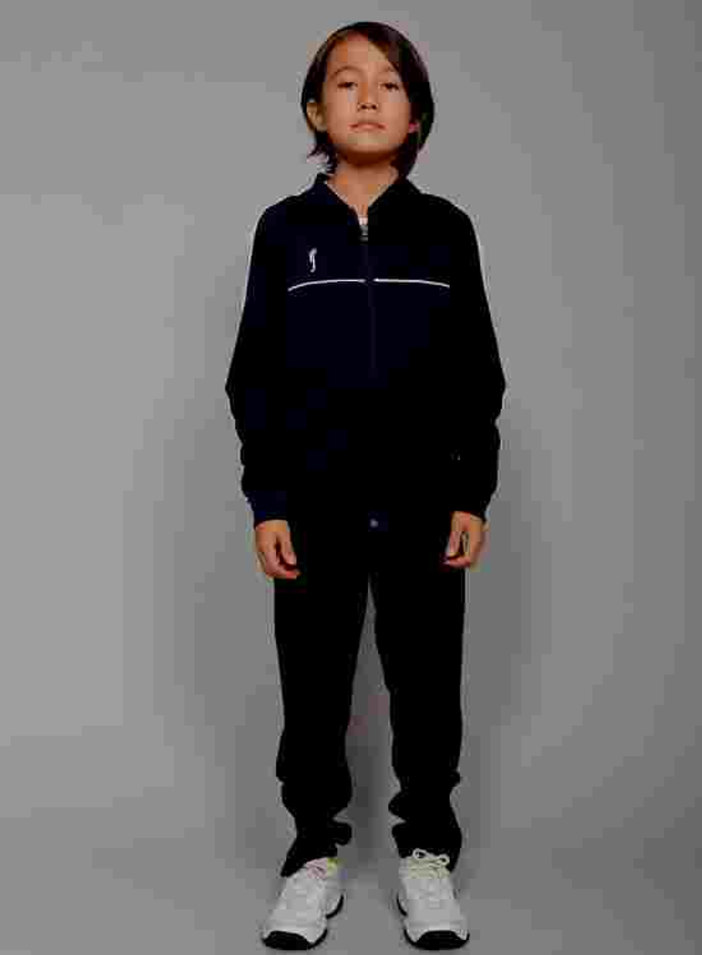 Модель рост 139 см. размер брюк 8-10 см