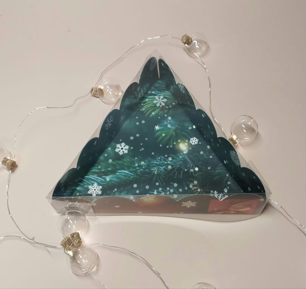 Коробка для десертов «Сказочного Нового года», 18 х 18 х 4 см