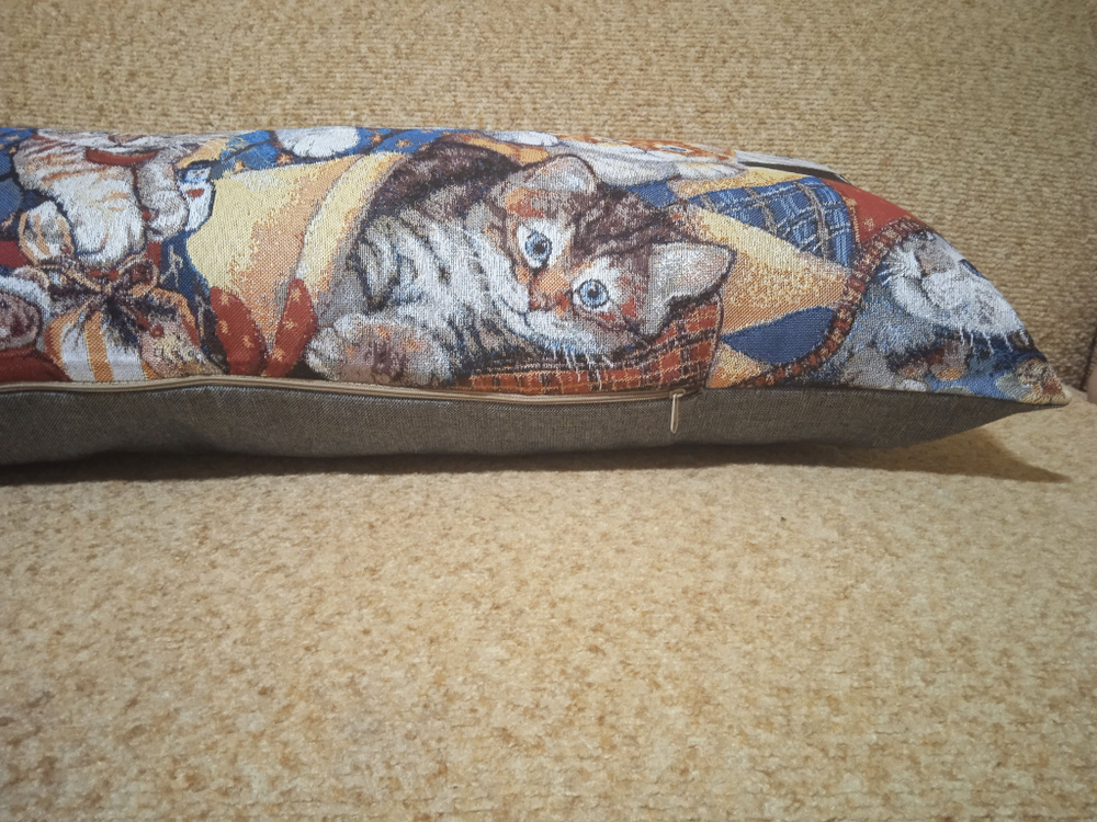 Декоративный гобеленовый чехол Котята 34х87