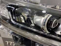 Фара правая LED Toyota Land Cruiser Prado 150 17-24 Б/У Оригинал 8114560N20