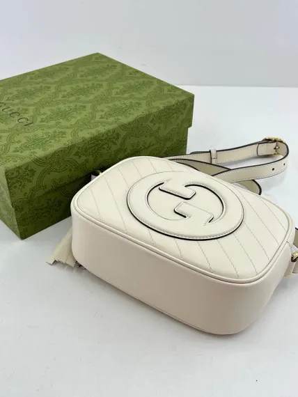 Сумка через плечо Gucci Blondie из кожи белый