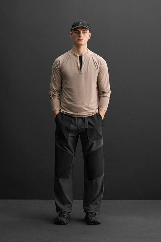 ZARA БЕСШОВНАЯ СПОРТИВНАЯ ФУТБОЛКА, ПЕСОЧНЫЙ