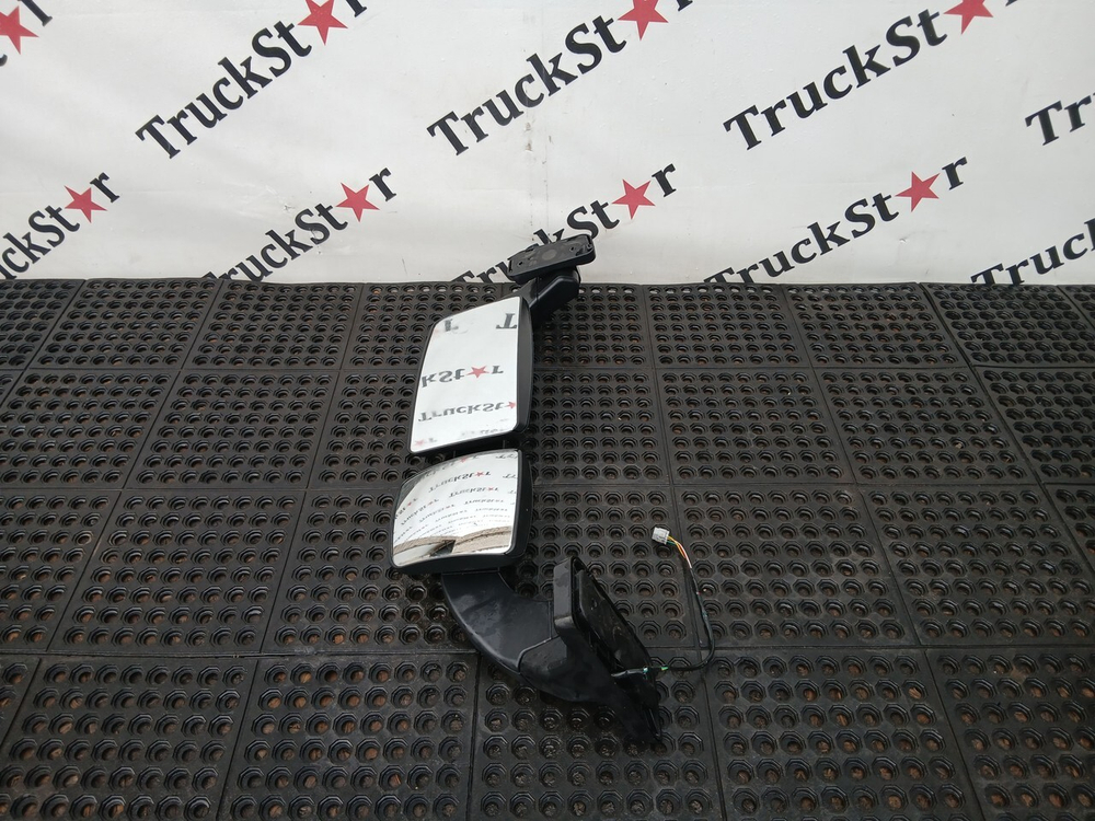 Зеркало заднего вида боковое левое 2023г.