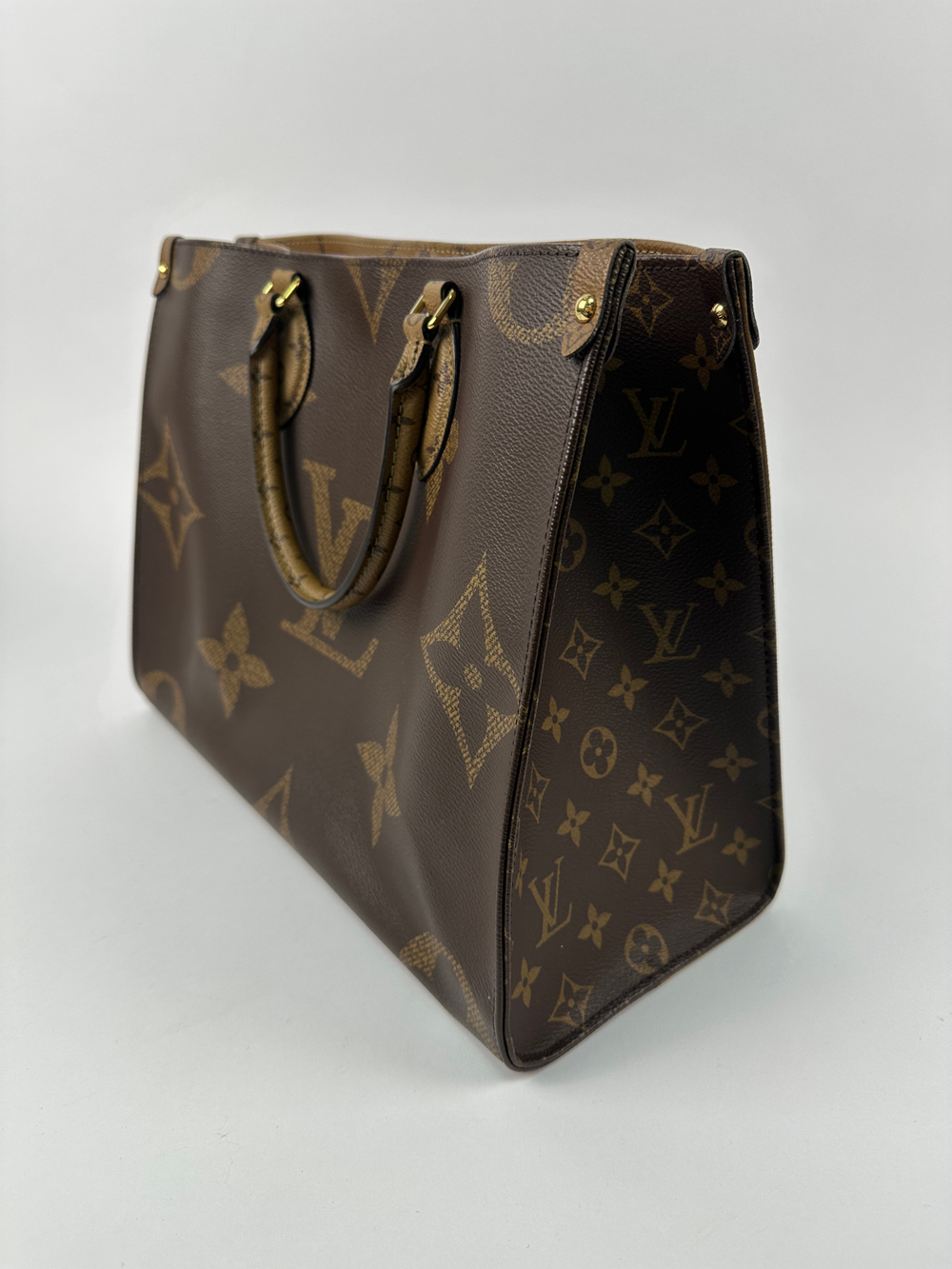 Сумка Louis Vuitton OnTheGo