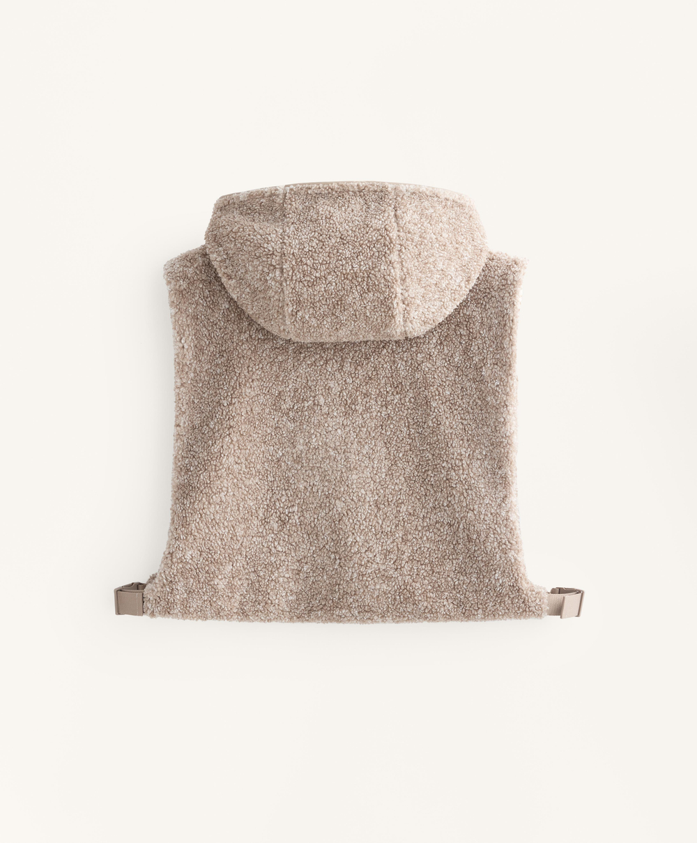 Oysho Жилет из овчины с капюшоном, серо-коричневый меланж