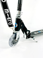 Самокат Micro Sprite чёрный LED + Ремень для переноски черный