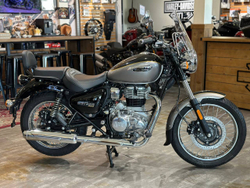 Royal Enfield Meteor 350 Aurora Black