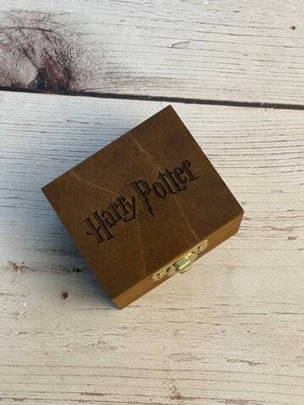 Музыкальная ЗАВОДНАЯ деревянная шкатулка-шарманка Гарри Поттер с мелодией Гарри Поттер