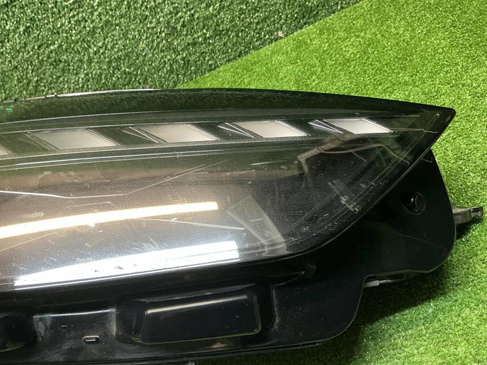 Фара правая Audi A5 2 8W (2019-2025) Laser