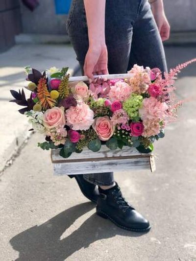 Ящик из 17 видов цветка + бесплатная открытка