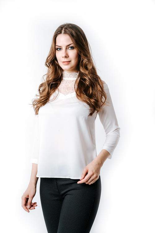 Блузка женская с кружевным воротником-стойкой