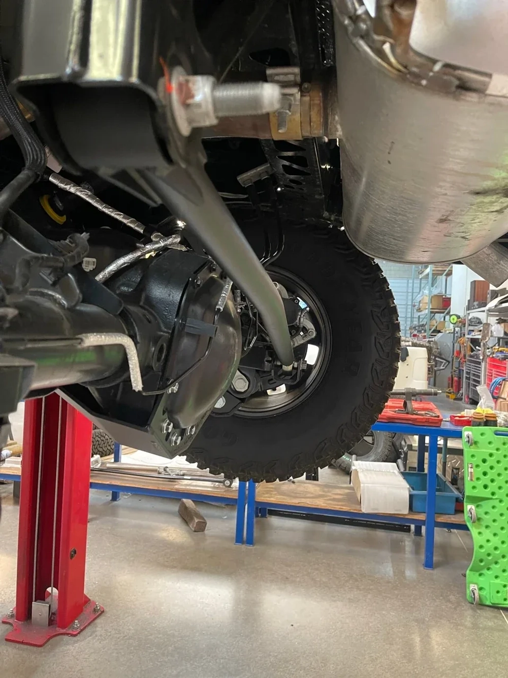 Комплект регулируемой поперечной штанги для Ford Bronco Raptor 2022+ с шаровым шарниром