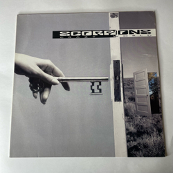 Винтажная виниловая пластинка LP Scorpions Crazy World (Нидерланды 1990)