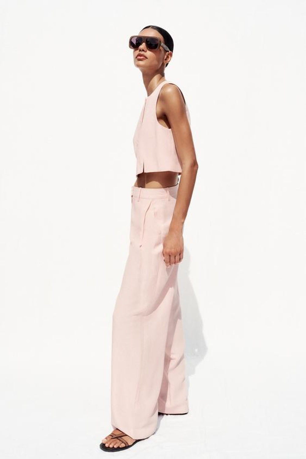 ZARA ШИРОКИЕ БРЮКИ С ЗАЩИПАМИ, РОЗОВЫЙ