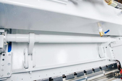 Гидравлический листогибочный пресс MetalTec HBM 160/3200M с инвертором заднего упора E22