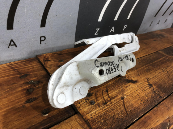 Петля крышки багажника правая Chevrolet Camaro 6 15-22 Б/У Оригинал 84045964