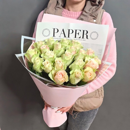 Букет из 21 роз сорта "LaBella" (Кения 40 см)