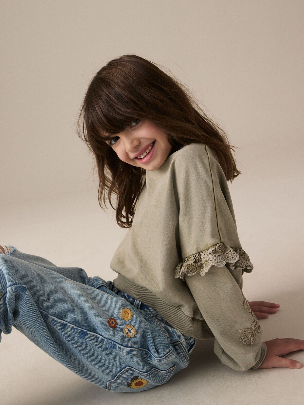 Толстовка с рюшами и вышивкой для девочки Next E44-406, Хаки