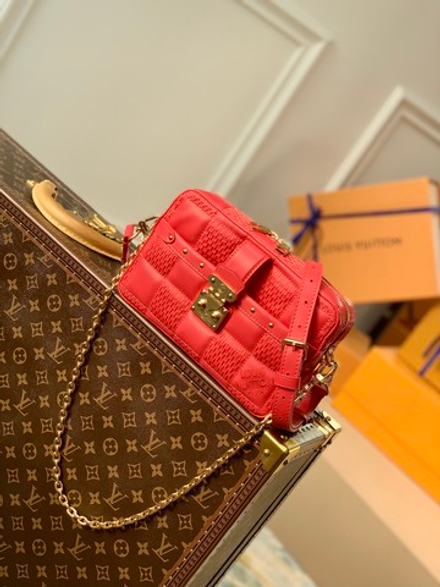 Louis Vuitton Troca PM