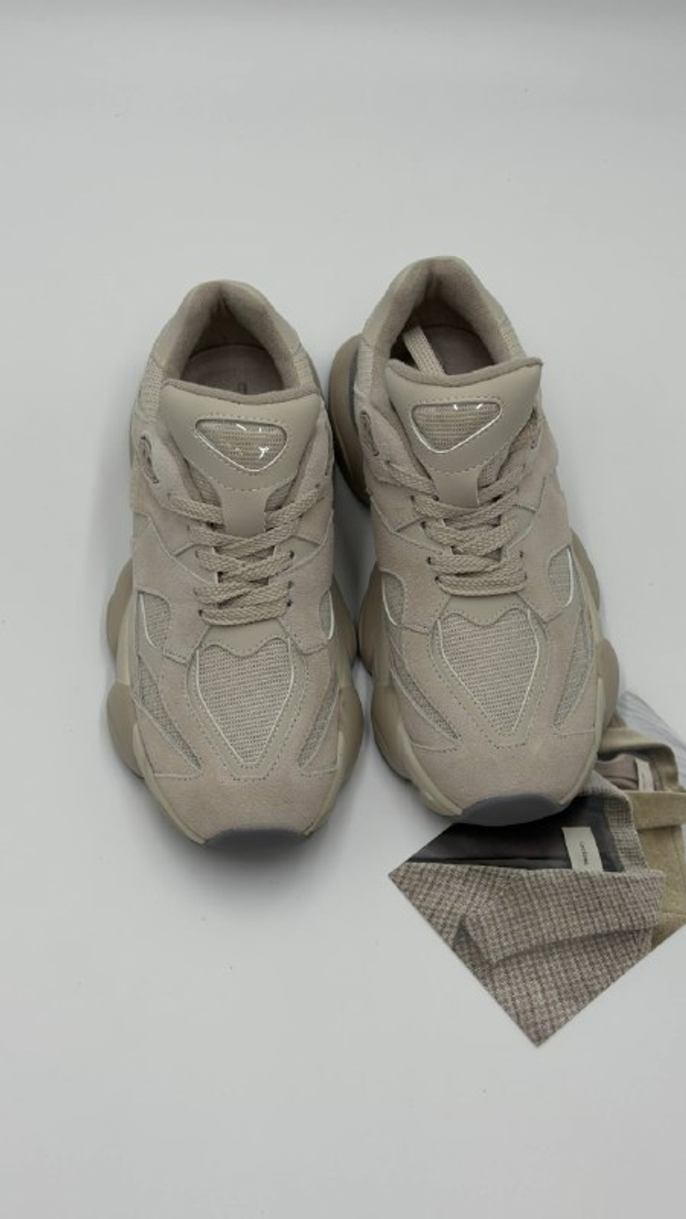 Кроссовки женские натуральная кожа/замша артикул 8888-3 цвет "бежево-розовый"