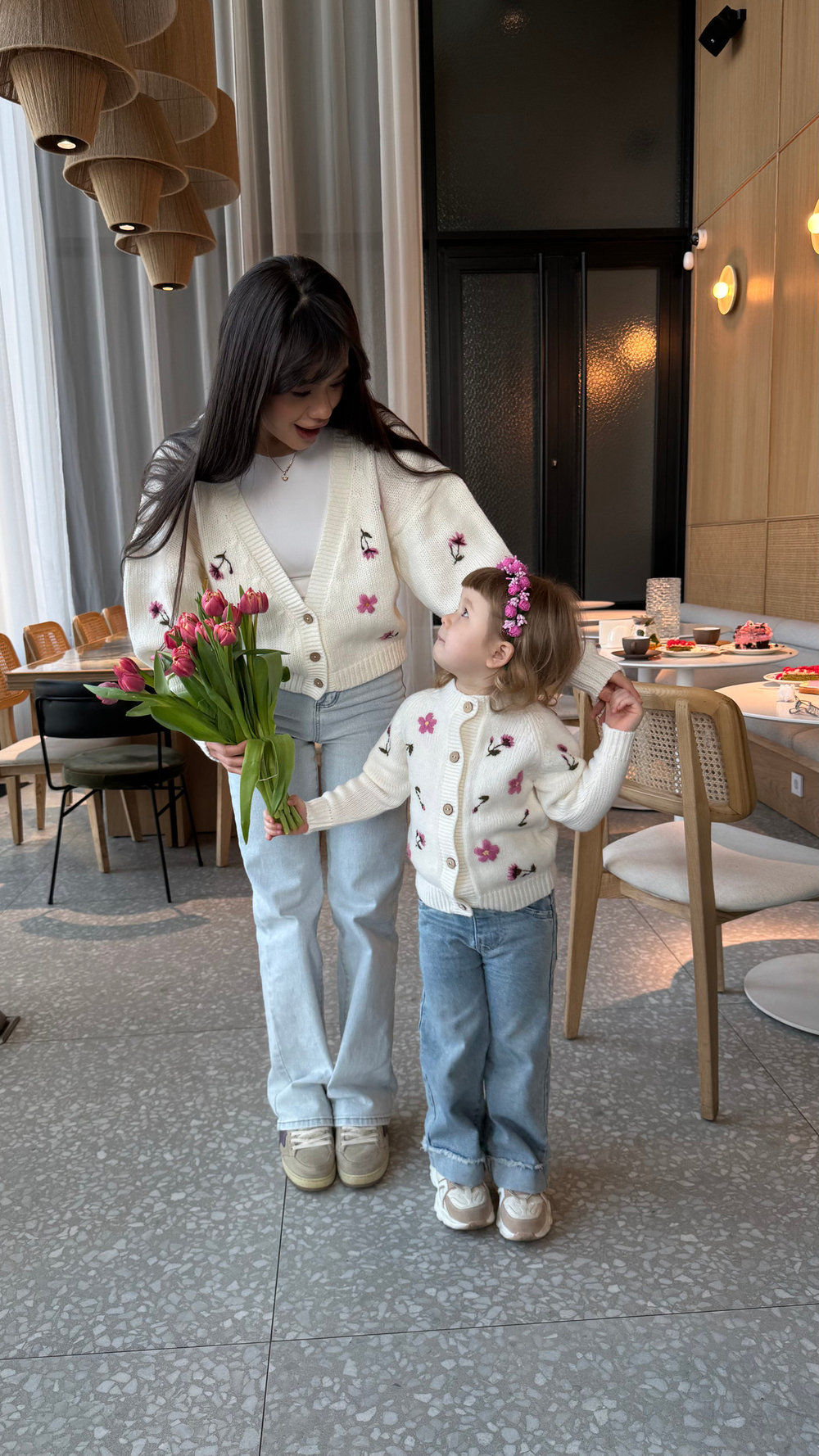 Кардиган с цветами детский