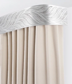 Пластиковый карниз с тиснением Legrand 2-х рядный Феникс 2000 мм