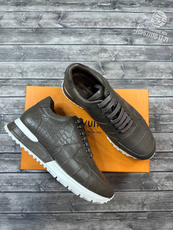 Кроссовки Louis Vuitton из кожи крокодила