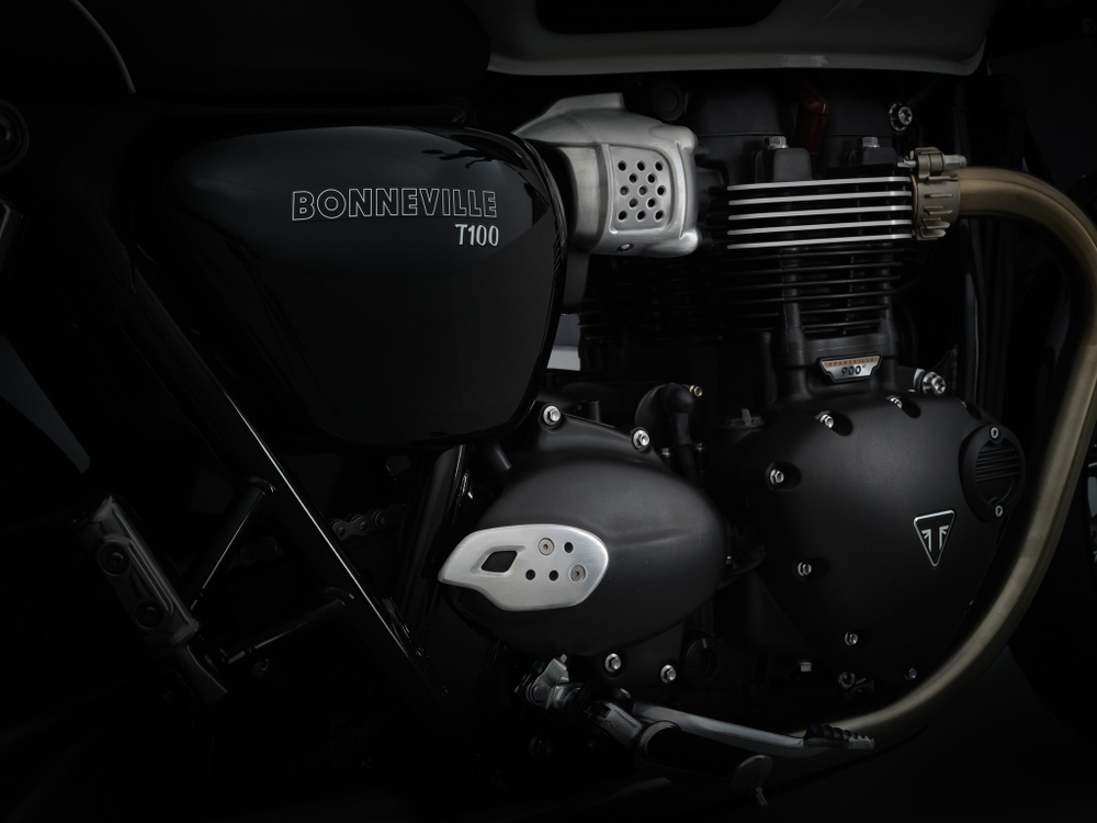 TRIUMPH BONNEVILLE T100