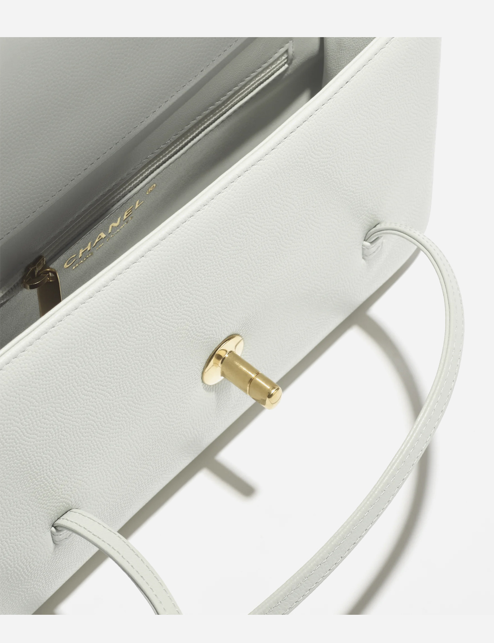 Сумка Chanel Small Flap Bag Grained Shiny Calfskin & Gold-Tone Metal "Light Green"