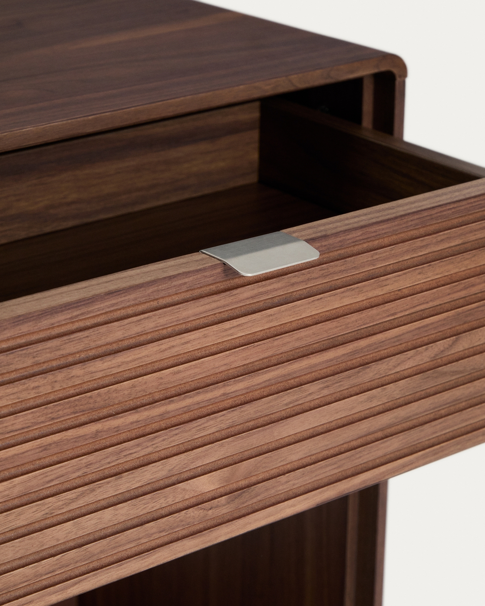 Буфет Norlen с ящиком и полкой из орехового шпона 60 x 81 см