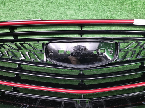 Решетка радиатора Geely Coolray (2019-2024)
