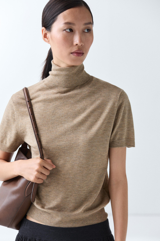 Massimo Dutti Свитер из шерсти с высоким воротником, пестро-бежевый