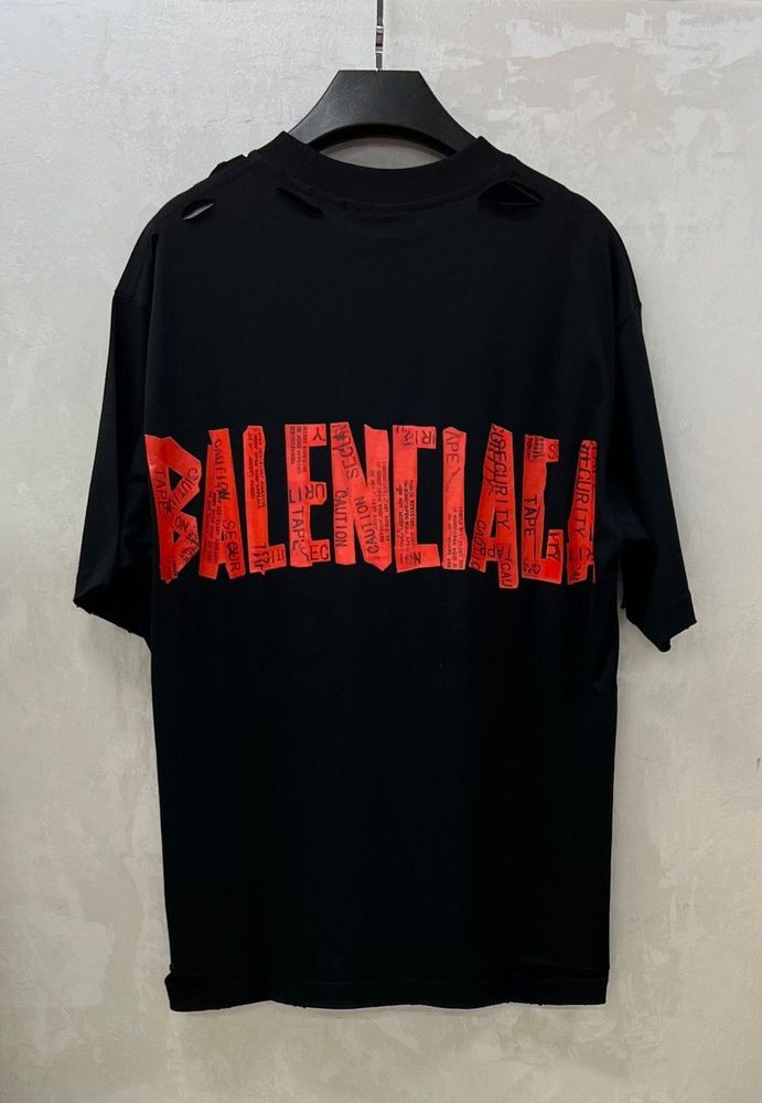 Футболка Balenciaga