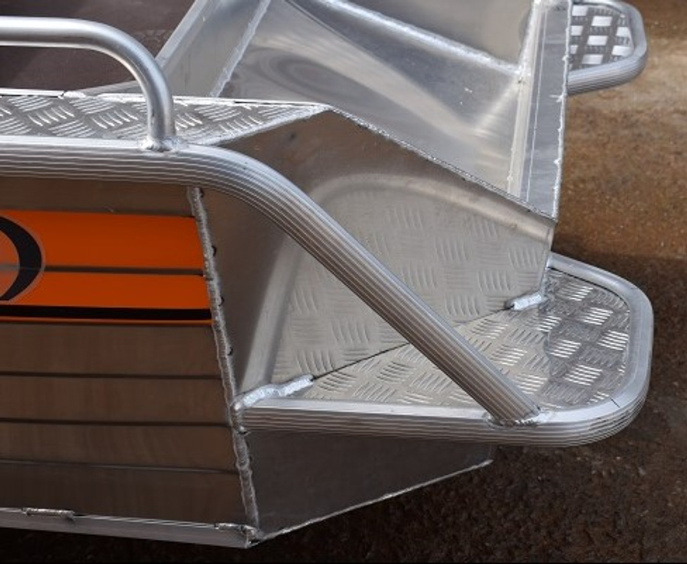 Алюминиевая лодка WELLBOAT-46