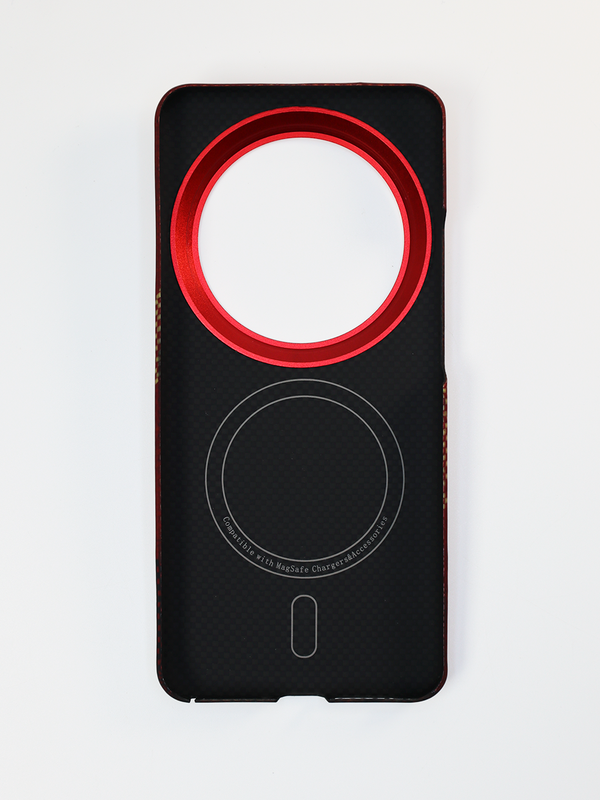 Карбоновый чехол для XiaoMi 15 Ultra с MagSafe Солнечный свет золотой горы (Sunlight of the Golden Mountain)