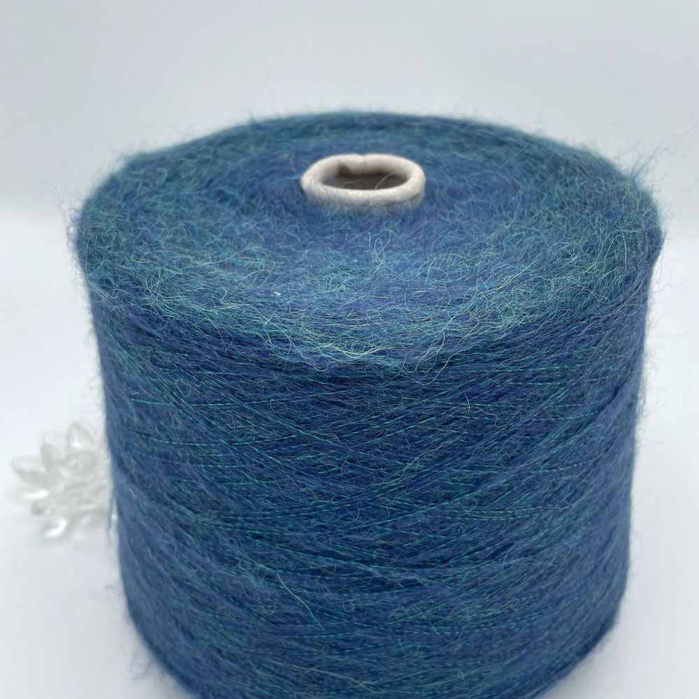 Бобинная пряжа для вязания (250 гр.) Manifattura LANE PUCCI 30% вспушеная альпака 30% полиамид 40% полиакрил