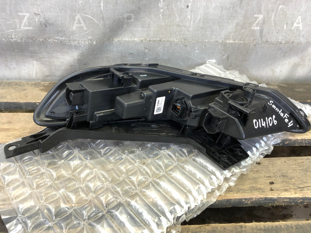 Фара правая LED Hyundai Santa Fe 4 (TM) 18-21 Б/У Оригинал 92208S1000