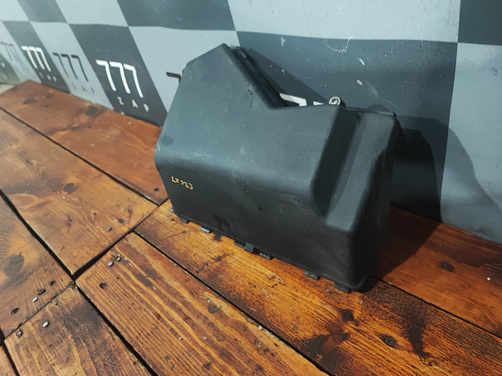 Крышка блока предохранителей BMW 3 E46, X3 E83 03-10 Б/У Оригинал 7521582