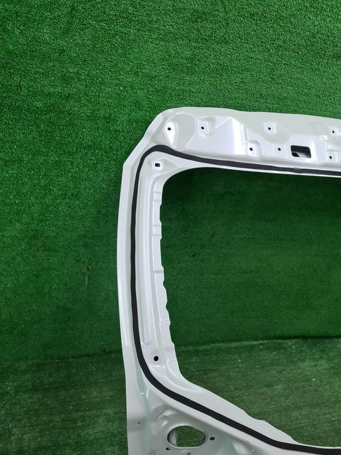 Крышка багажника Toyota C-HR (2016-2023)