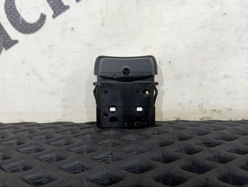 Кнопка массы