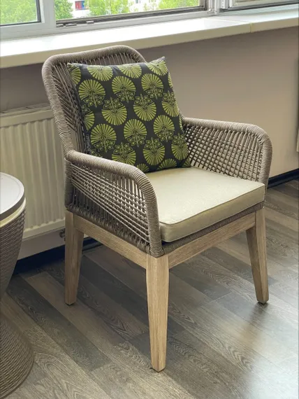 Плетеный стул Belle, массив акации