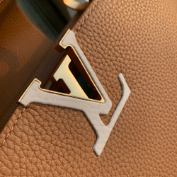 Louis Vuitton Capucines MM