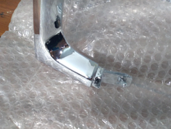 Молдинг решетки радиатора Mitsubishi Outlander 2 (XL) 09-13 Новое  6400C902