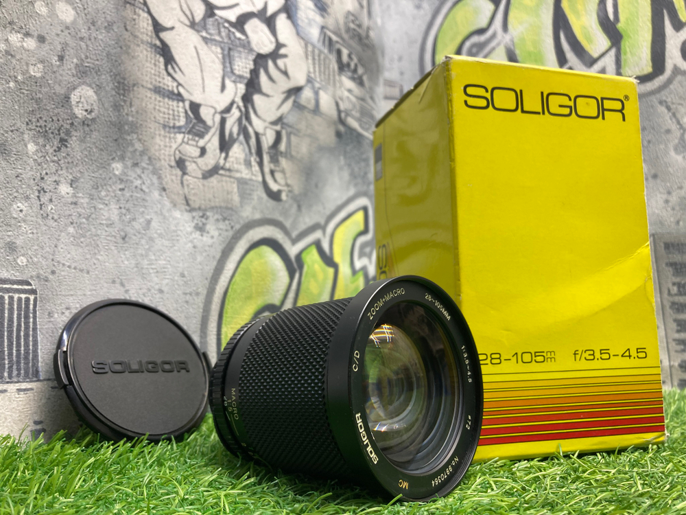 Soligor MC 28-105mm 3.5-4.5 Zoom + Macro M42