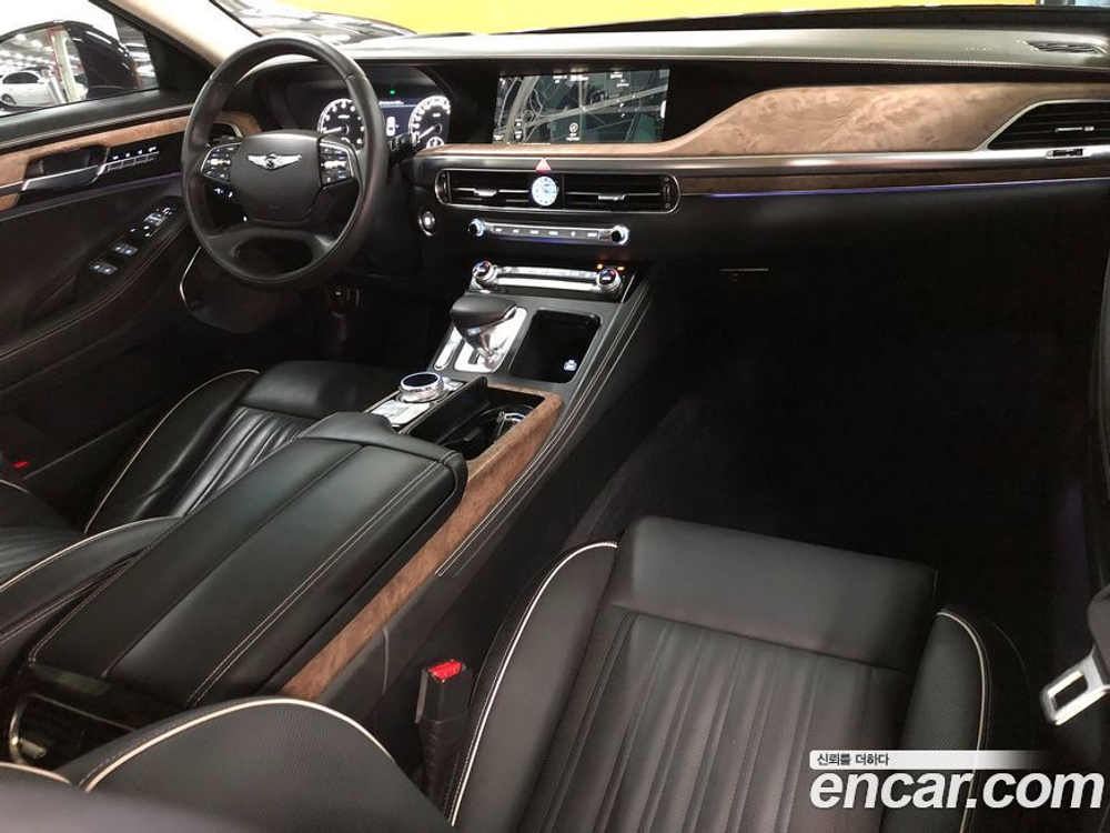 Genesis G90 3.8 AWD (01.2021)