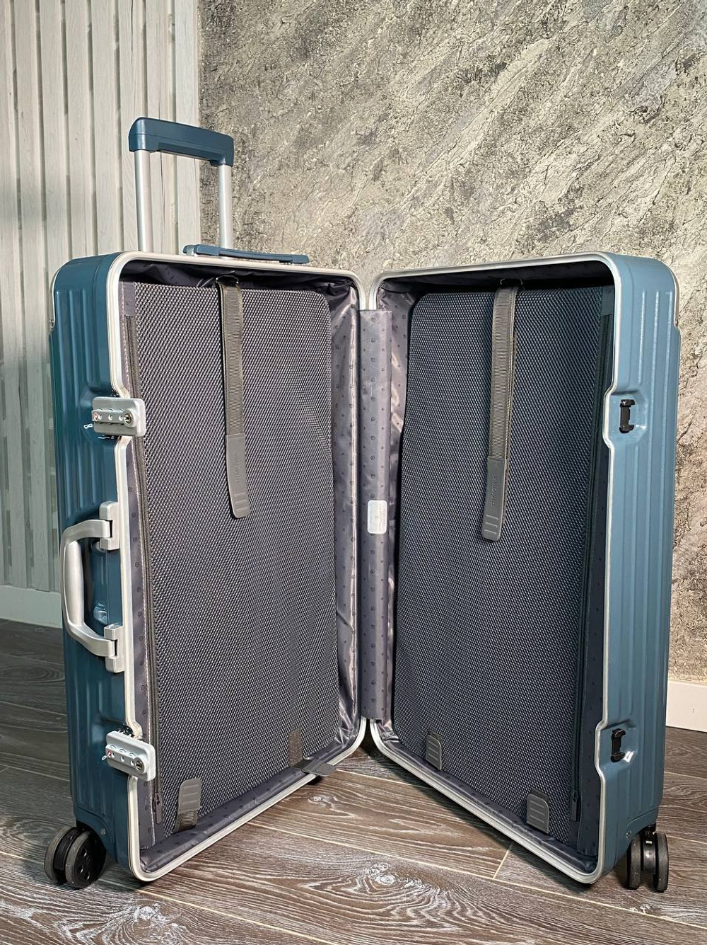 Чемодан Rimowa