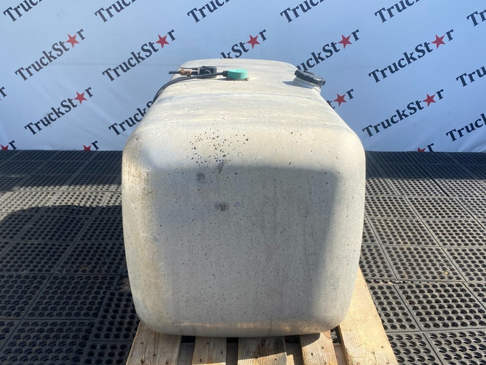 Бак топливный 680 L