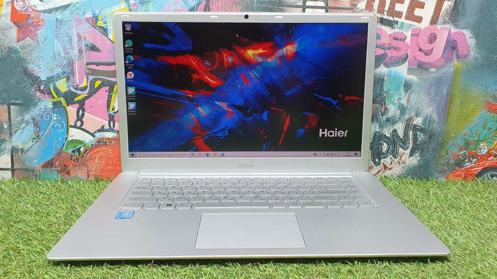 Ноутбук Haier U1520EM Silver (JM02VSE09RU) FHD