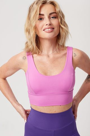 Топ с кольцами на спине