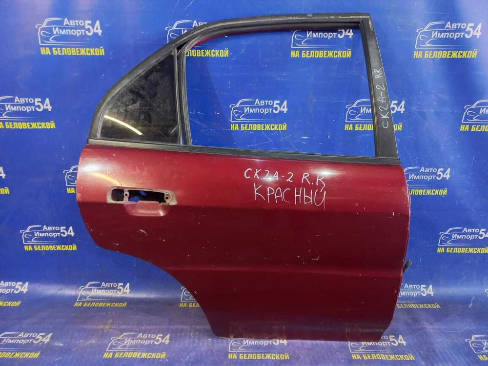 Дверь задняя правая MITSUBISHI LANCER 1995